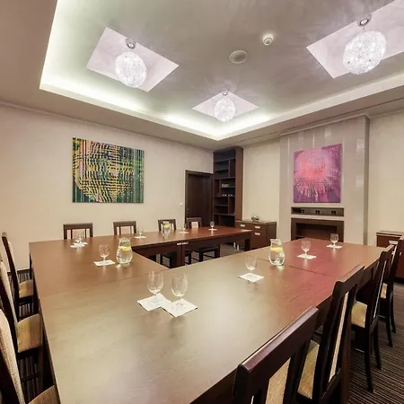 Panorama Hotel 4*